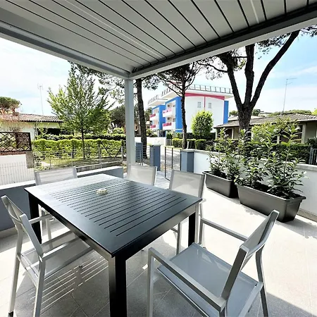 Quiet With Private Garden And Bbq Villa