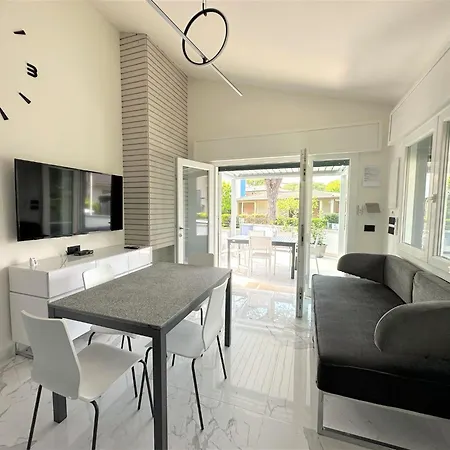 Quiet With Private Garden And Bbq Villa Bibione