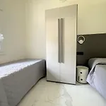 Quiet With Private Garden And Bbq Villa
